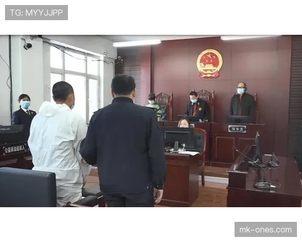 违规换人的判罚规则及裁判执行标准详解 违规换人的判罚规则及裁判执行标准详解
